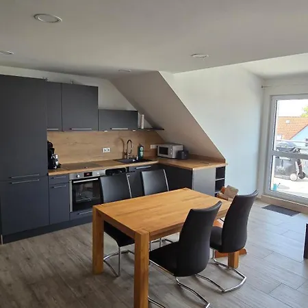 Moderne 3 Zimmer Wohnung Panorama Mit Grossem Balkon Fuer 4Personen Inklusive Wifi Und Parkplatz Gunzenhausen Exterior photo