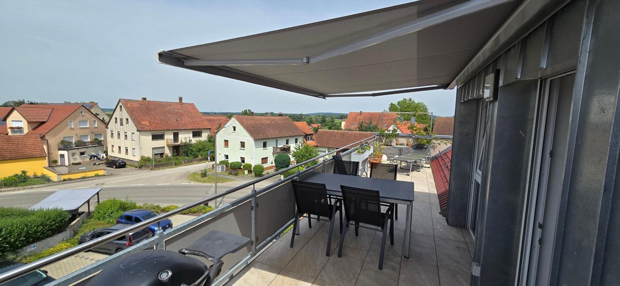 Moderne 3 Panorama Mit Grossem Balkon Fuer 4personen Inklusive Wifi Und Parkplatz Apartment